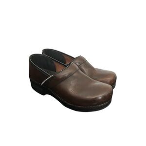 Dansko Women's Professional Clogs Brown Leather Shoes EURO Size 40  9.5 M US